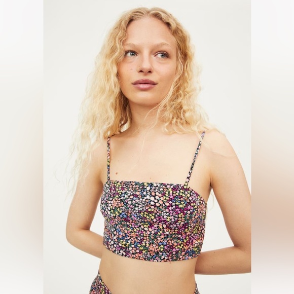 H&M Tops - H&M Floral Crop Top